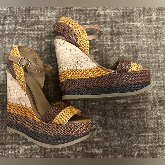 Colorful Cork Braided Mossimo wedges - Picture 5 of 9